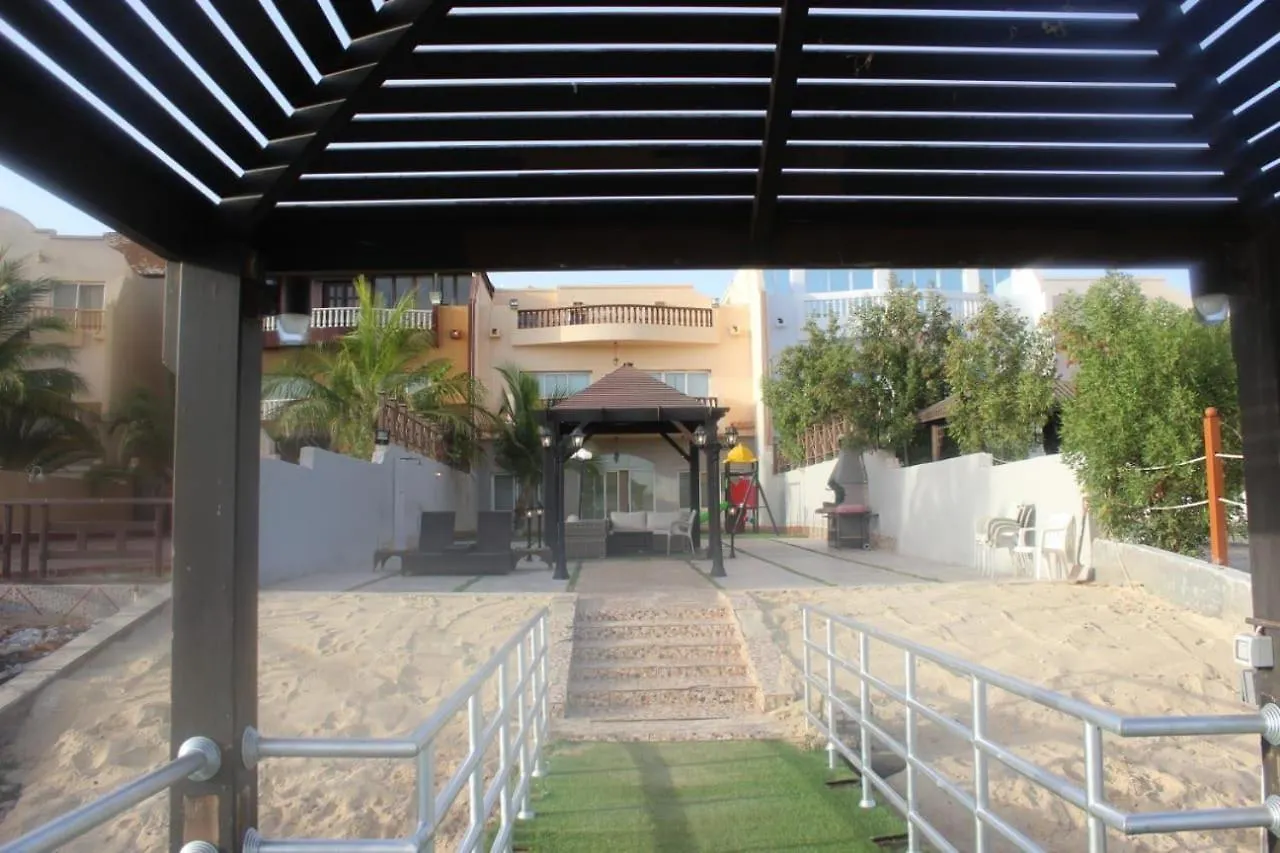 Βίλα شاطئ السعادة- درة العروس