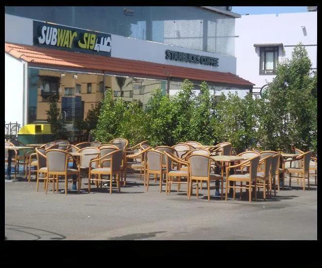 شاطئ السعادة- درة العروس 0*, Τζέντα